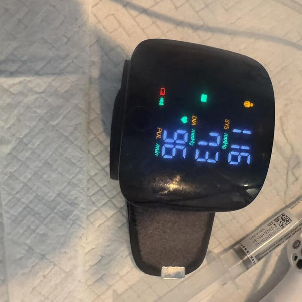 PulsKlar™ Digitales Handgelenk-Blutdruckmessgerät