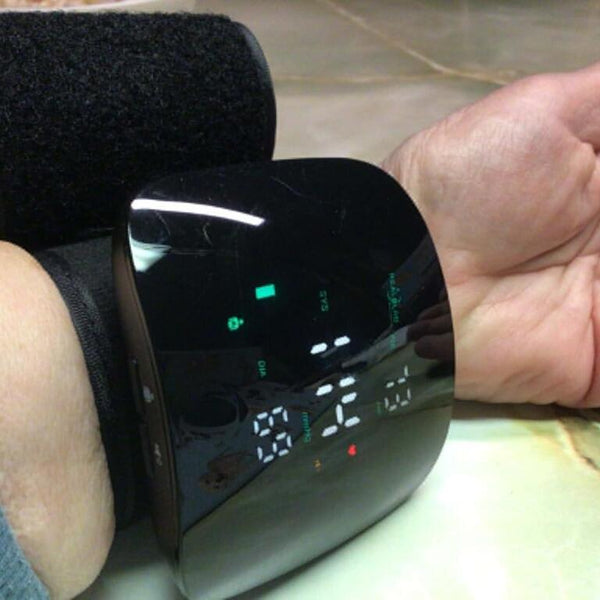 PulsKlar™ Digitales Handgelenk-Blutdruckmessgerät
