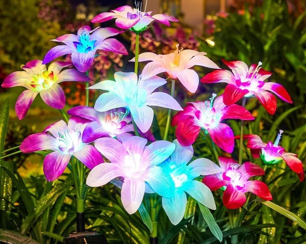 SolarBlossom – Magisches Gartenlicht mit Blütendesign