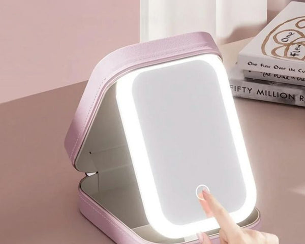 💡 GlowTote™ – Perfektes Make-up überall und jederzeit