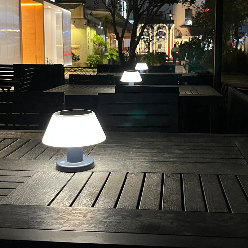 LunarGlow - Solarbetriebene Tischlampe