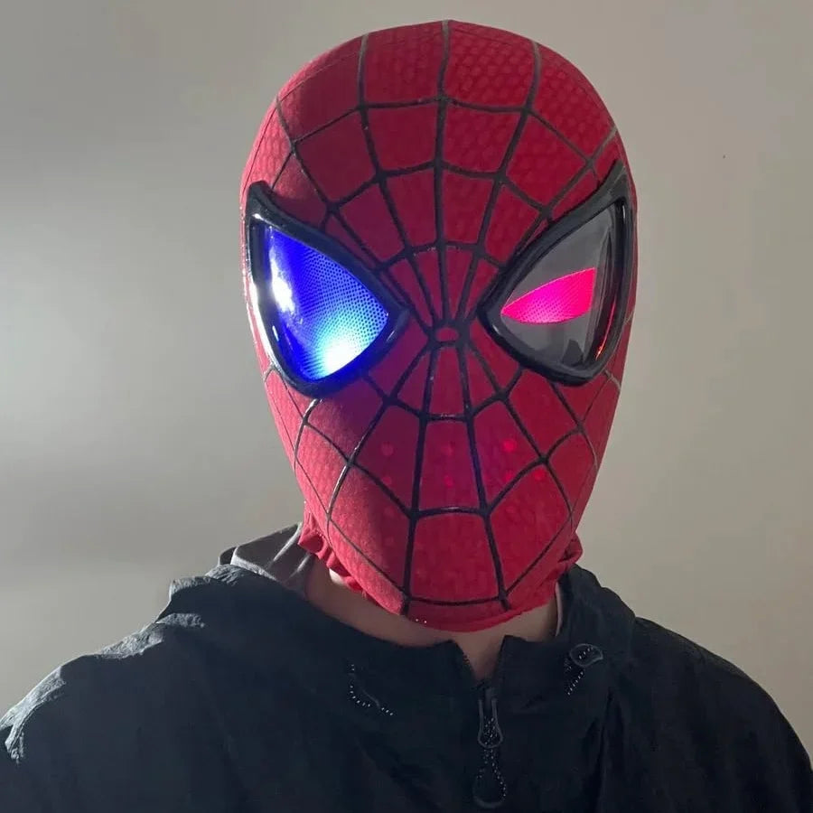WebVanta™ Spider-Man Maske mit beweglichen Augen | LED-Licht & Realistischer Cosplay-Look