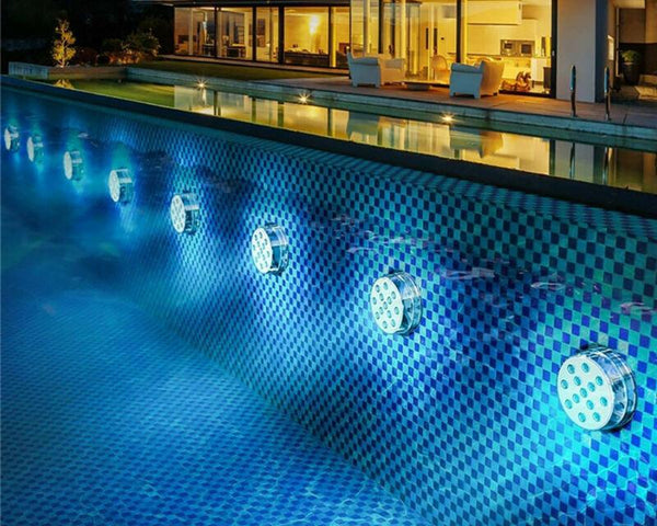 GlowLuxe – Unterwasserlicht mit Farbwechsel