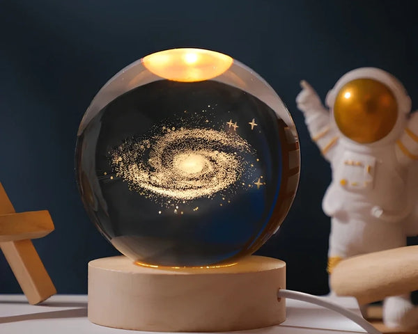 LumiOrbit™ Kristallkugel mit 3D-Licht | Magische Weltraum-Atmosphäre & Stimmungsvolle Beleuchtung