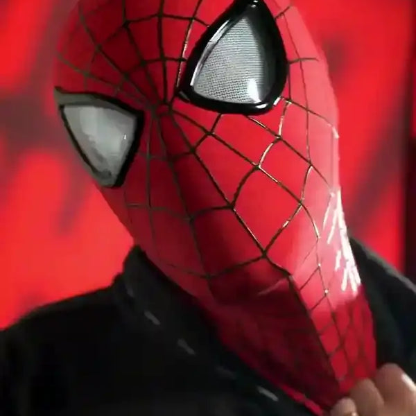 WebVanta™ Spider-Man Maske mit beweglichen Augen | LED-Licht & Realistischer Cosplay-Look