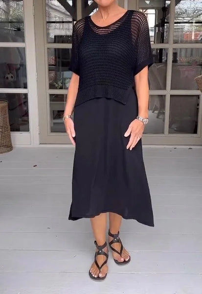 UrbanMuse™ – Das trendige Set aus Hosenträgerkleid & Lochbluse