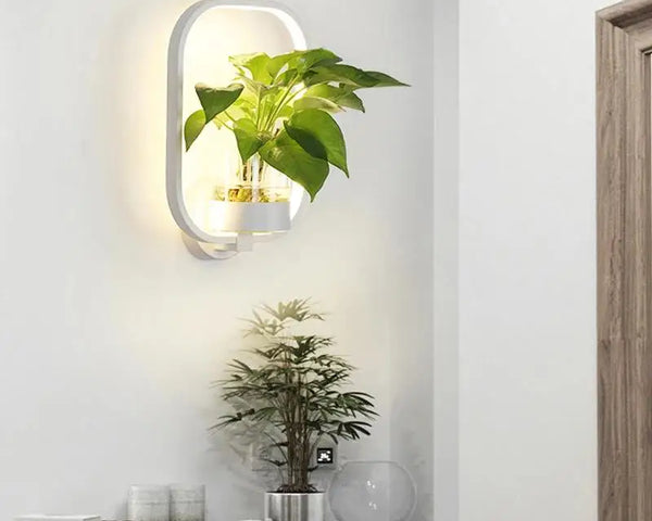 GlowPlant – Wandlicht mit Stil & integriertem Pflanzgefäß