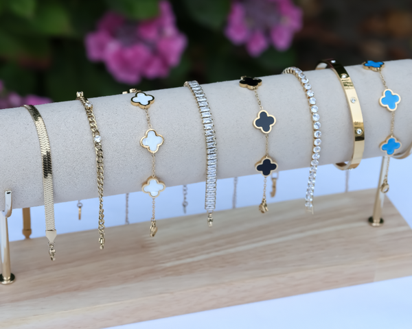 EleganceCharm™ Perlmutt Classic Clover Armband – 18K Vergoldet