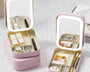GlamOrganizer™ Praktische Aufbewahrung mit LED-Lichtspiegel für Kosmetik und Schmuck