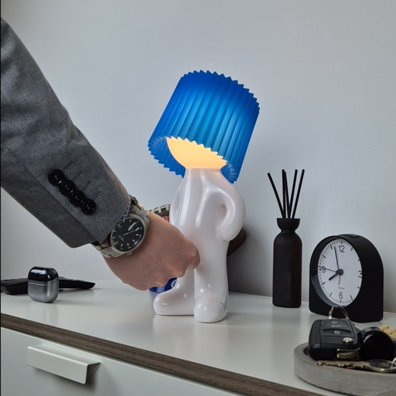 Verschönern Sie Ihr Zuhause mit dem verspielten Charme von Lampen-Larry!