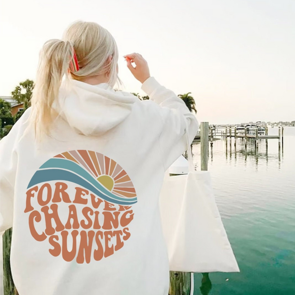 Kyra | Bequemes Kapuzenpulli "Forever chasing sunsets"