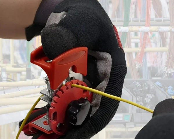 50% Rabatt | WireStrip™ Verabschiede dich vom langsamen Abisolieren!