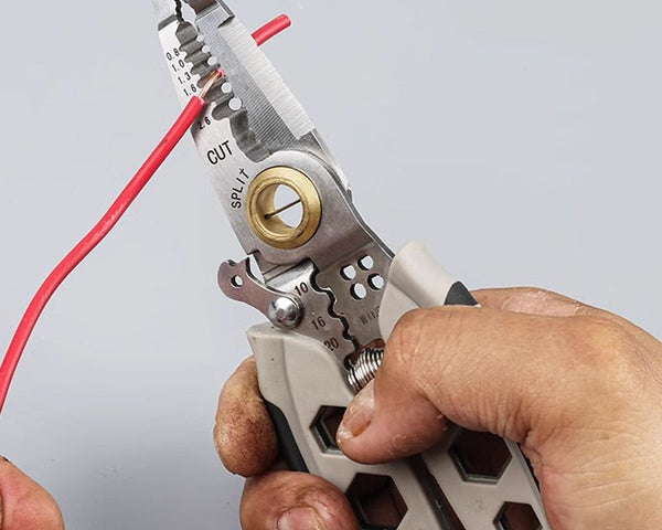 EasyStrip™ – 7-Zoll-Abisolierzange für Präzises Abisolieren und Multitasking