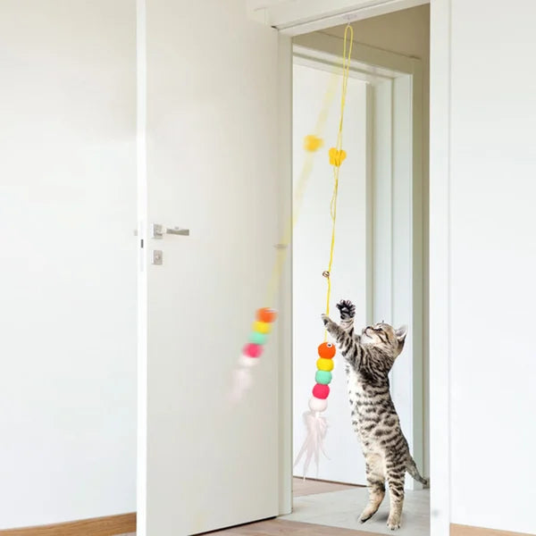 SwingPaws - Interaktives Katzenspielzeug mit hängenden Türen
