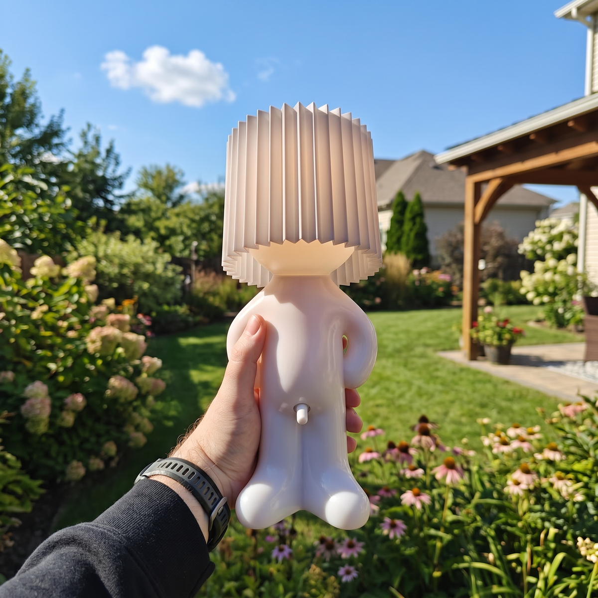 Verschönern Sie Ihr Zuhause mit dem verspielten Charme von Lampen-Larry!