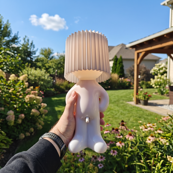 Verschönern Sie Ihr Zuhause mit dem verspielten Charme von Lampen-Larry!