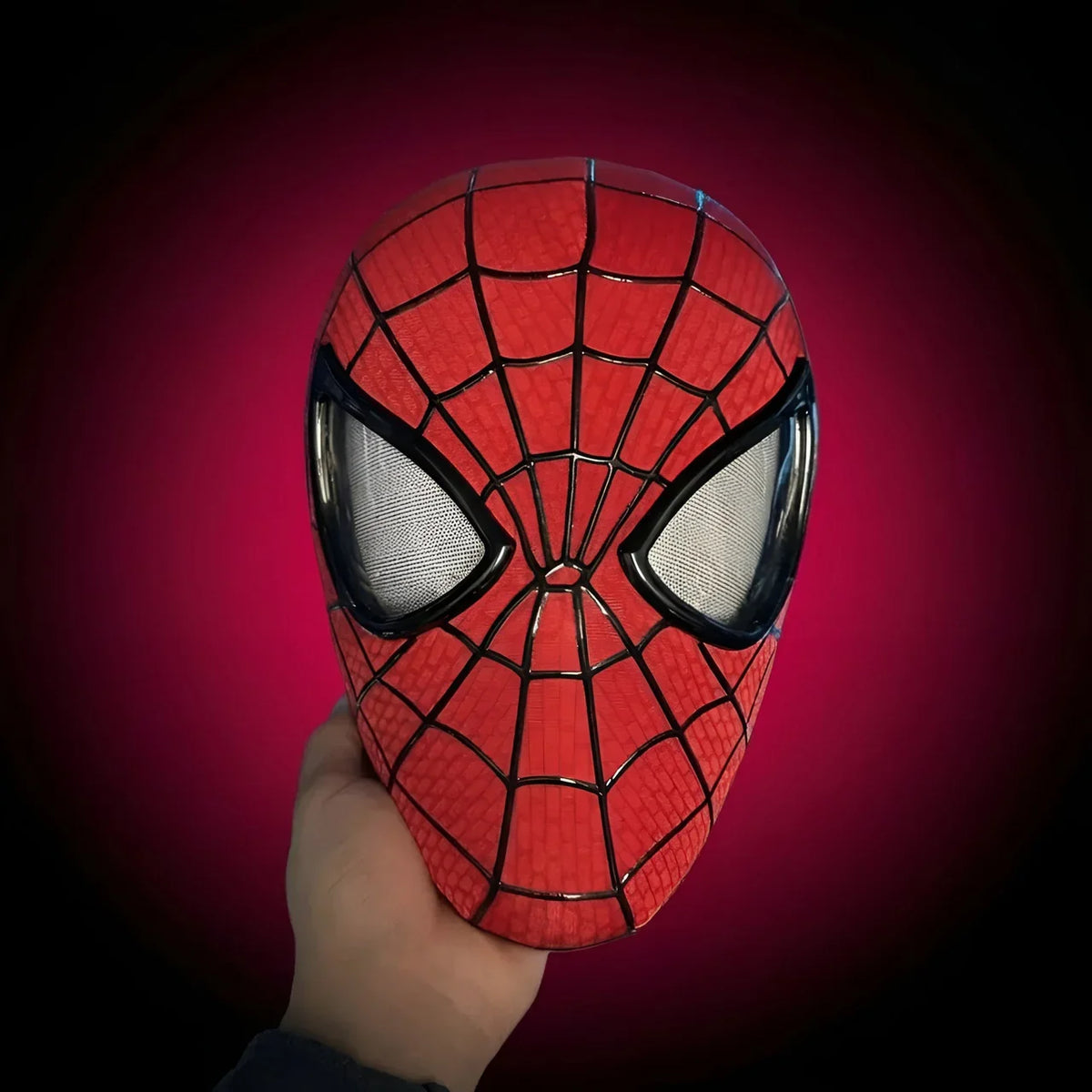 WebVanta™ Spider-Man Maske mit beweglichen Augen | LED-Licht & Realistischer Cosplay-Look
