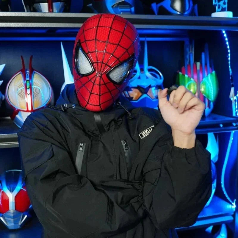 WebVanta™ Spider-Man Maske mit beweglichen Augen | LED-Licht & Realistischer Cosplay-Look