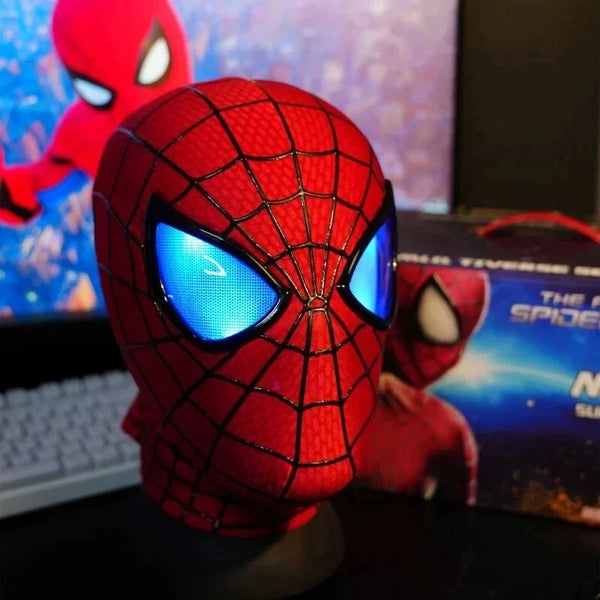 WebVanta™ Spider-Man Maske mit beweglichen Augen | LED-Licht & Realistischer Cosplay-Look