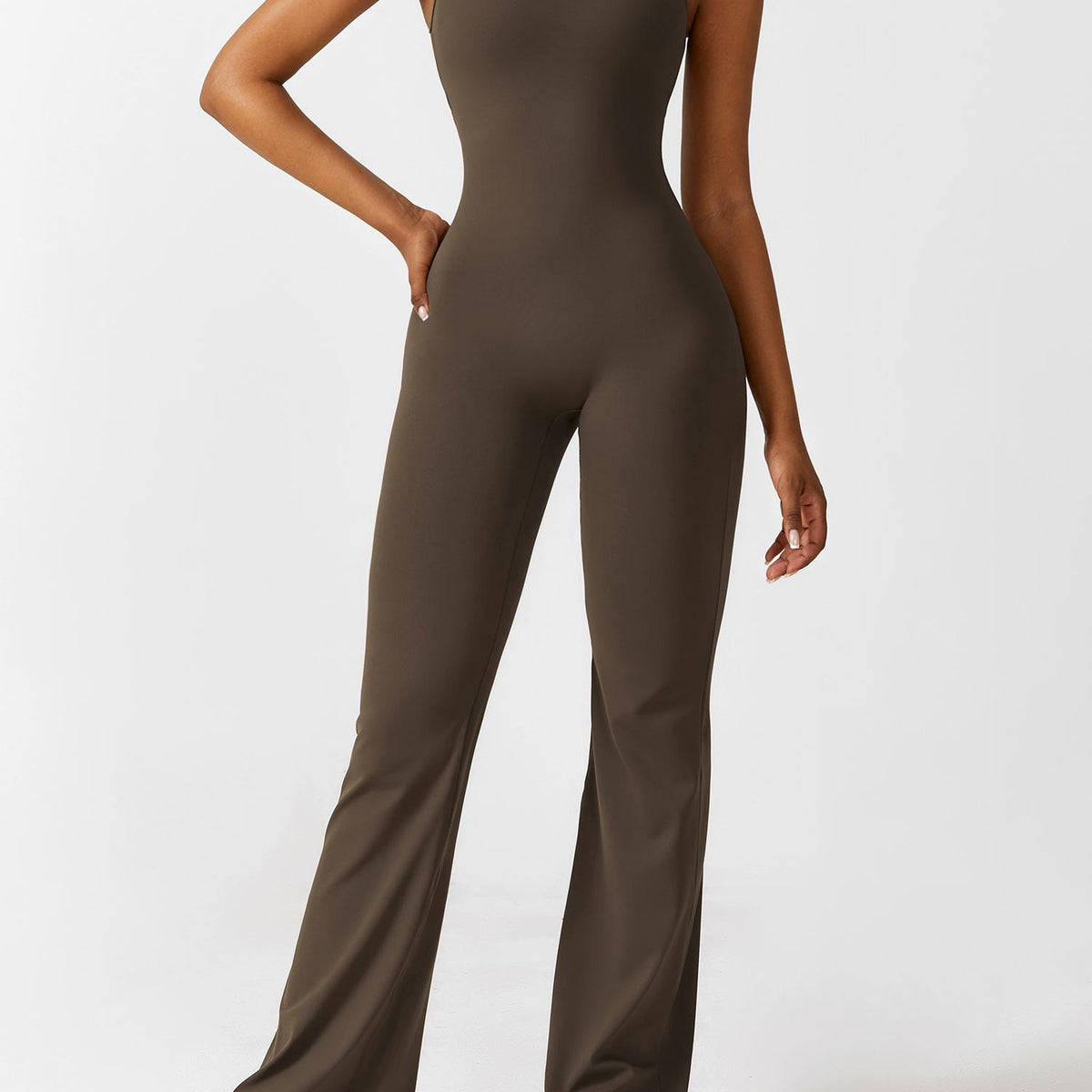 Paola™ Ausgestellter Jumpsuit mit V-Rücken